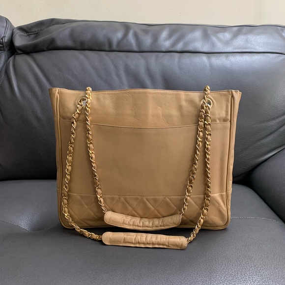 Chanel Vintage Shopping Tote 24k GHW - Picture 2 of 16